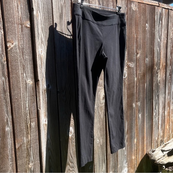 Signature Slimming Petite by Christopher & Banks cropped black pants size 6P - Picture 4 of 16